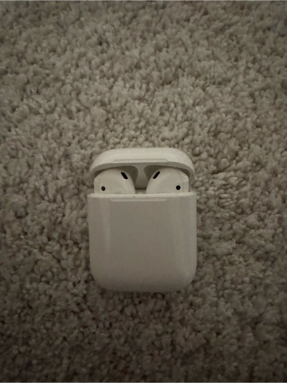 2019 Gen 2 Apple Air Pods.